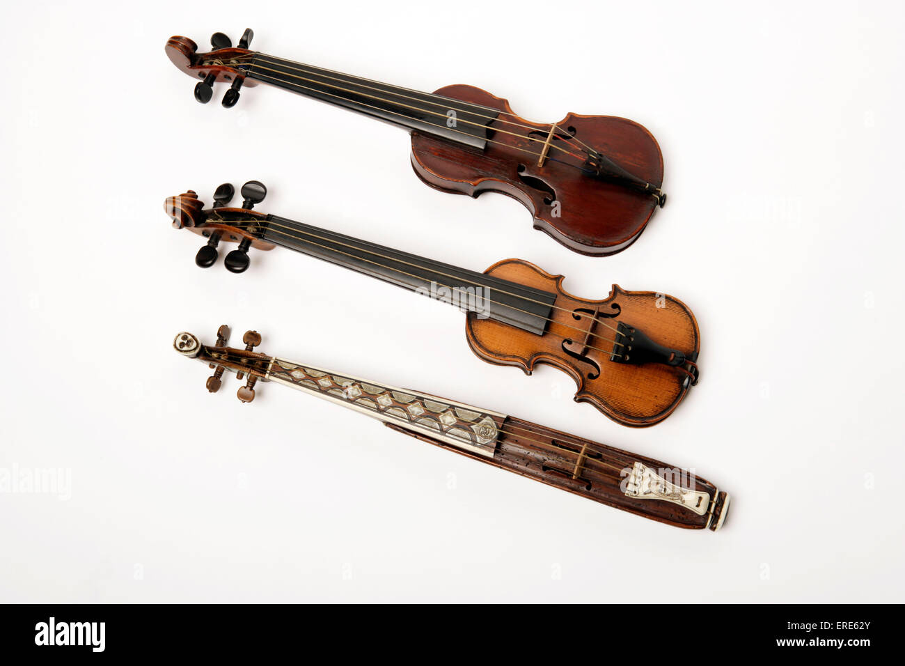 Tipos de instrumentos de violín fotografías e imágenes de alta resolución -  Alamy