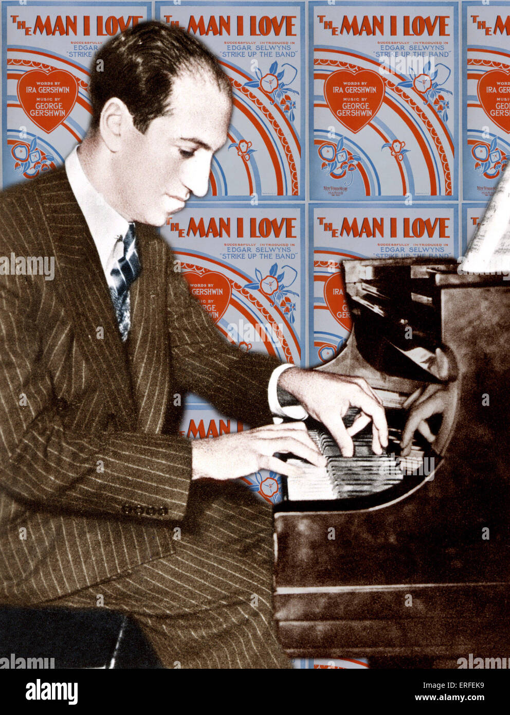 George Gershwin al piano. El compositor y pianista estadounidense; 1898-1937 con el puntaje de cubierta del Hombre me encanta, escrito por Gershwin, Foto de stock
