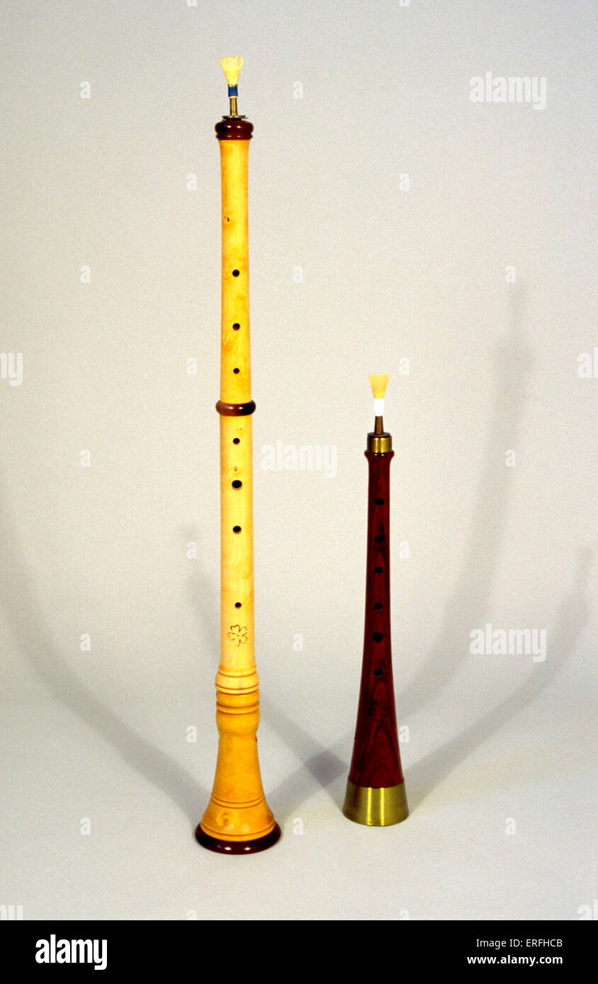 Chirimía (izquierda) y Pito (derecha) - Instrumentos musicales del  Renacimiento de la familia de viento Fotografía de stock - Alamy