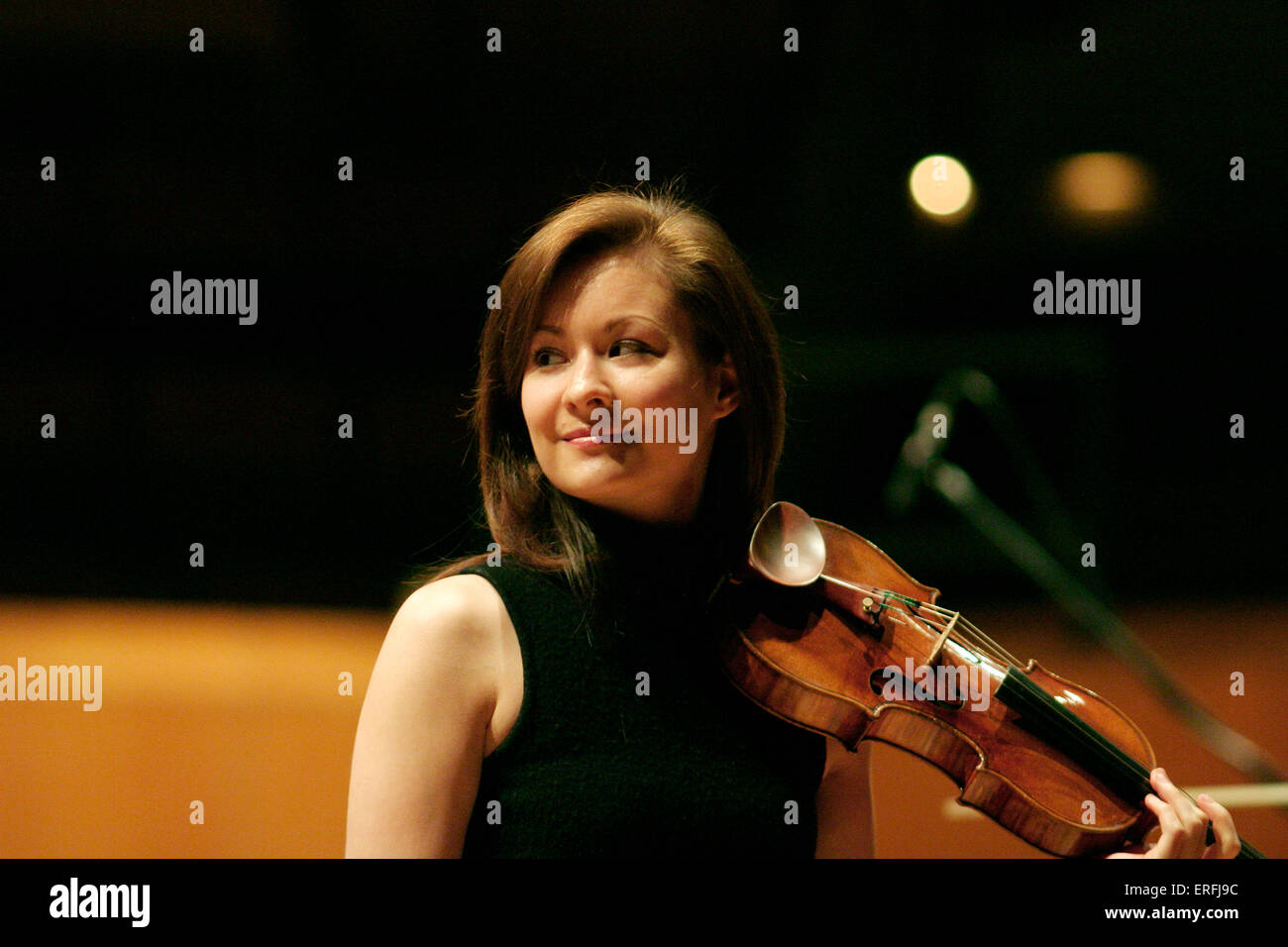 Arabella Steinbacher Miho jugando en un 'Muntz Stradivari Violin