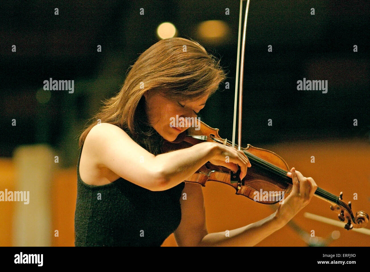 Arabella Steinbacher Miho jugando en un 'Muntz Stradivari Violin