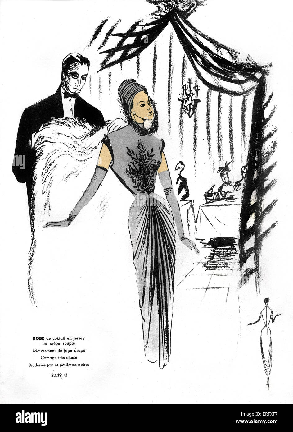La moda francesa, vestido de cóctel en jersey o diseño crepe suave/ Manto de coktail. Para fines del decenio de 1940. Escena de restaurante, el camarero Foto de stock