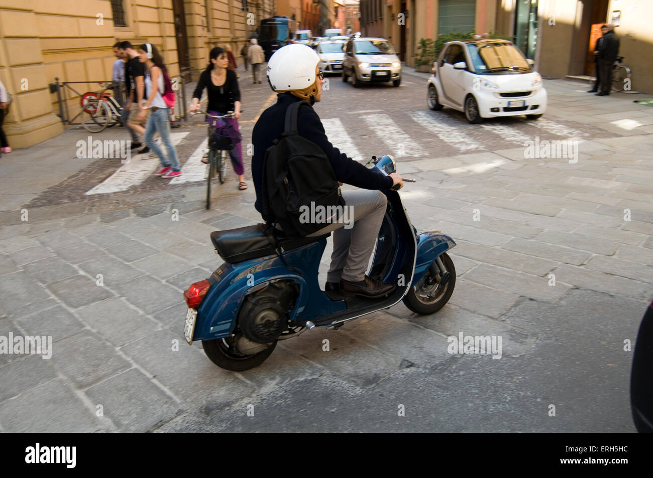 Lambretta scooter scooters italia ciudad italiana ciclomotores ciclomotor  Vespa vespas moto ciclo motor moto motos bicicletas ciclos Fotografía de  stock - Alamy