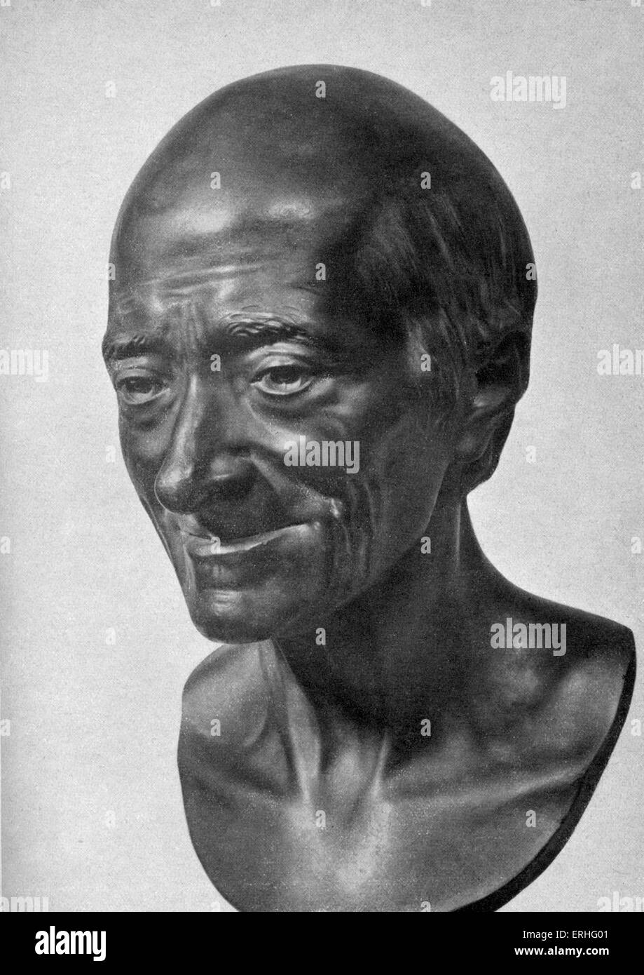 Bust of voltaire Imágenes de stock en blanco y negro - Alamy