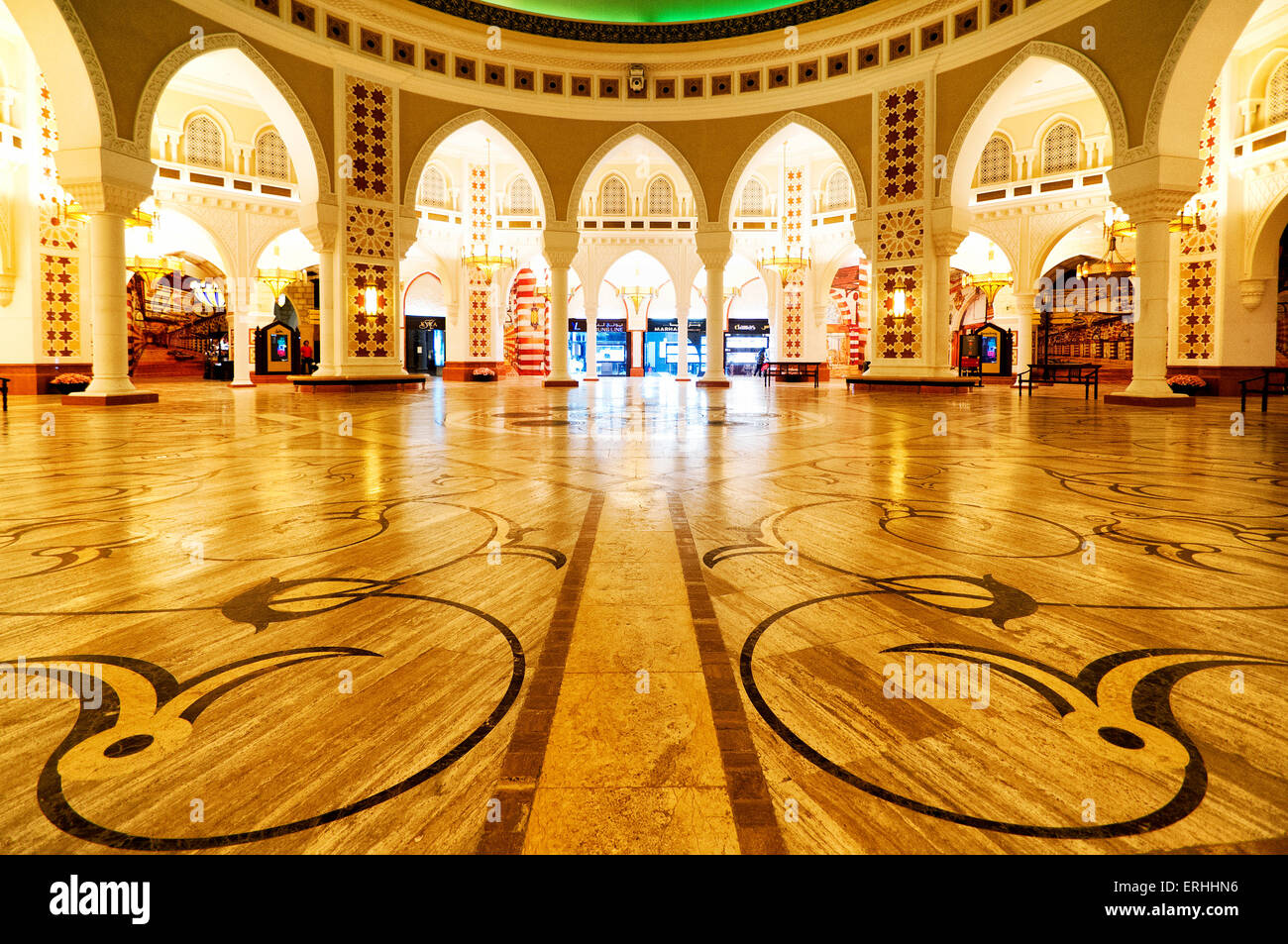 El zoco del oro en el Dubai Mall, Dubai, Emiratos Árabes Unidos. Foto de stock