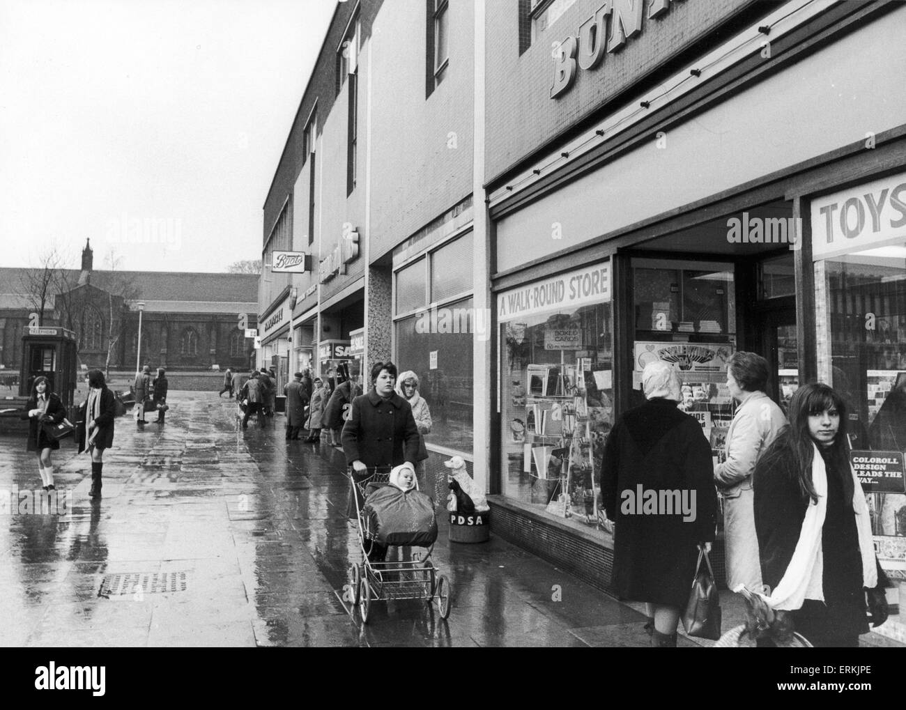 Market Place, Bedworth el 8 de enero de 1971 Foto de stock
