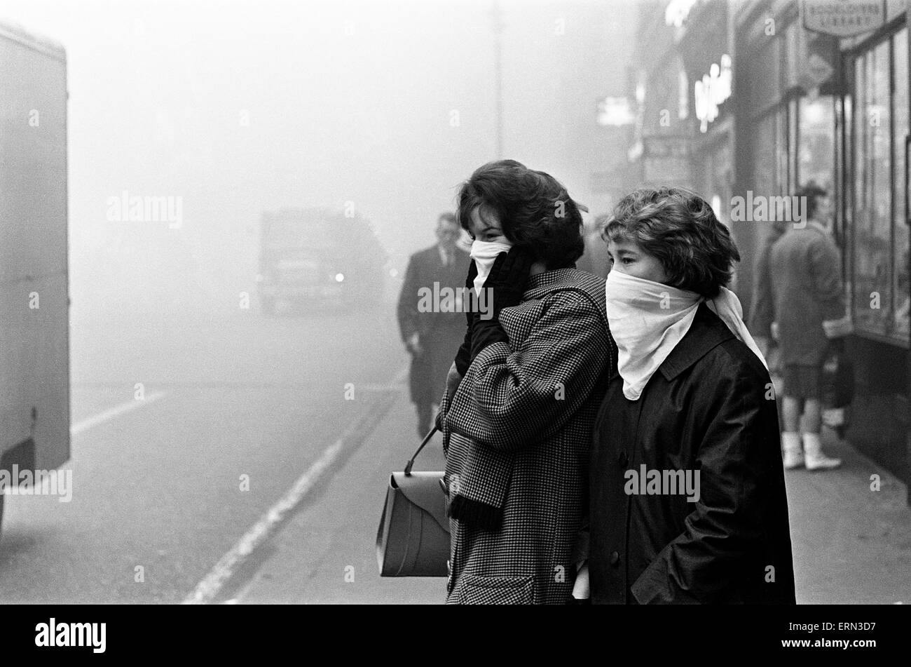 Escenas de una niebla enlazado Londres, 5 de diciembre de 1962. Foto de stock