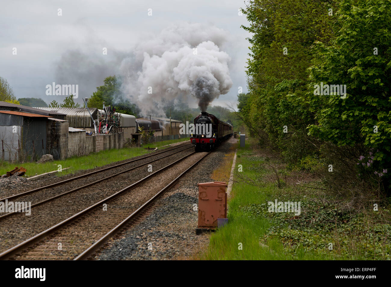 El tren de vapor Settle-Carlisle Fellsman.LMS Jubileo clase "Galatea" nº 45699 Foto de stock