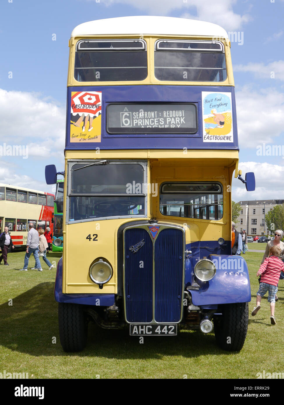 1951 AEC Regent III en Eastbourne bus Corporation livery Foto de stock