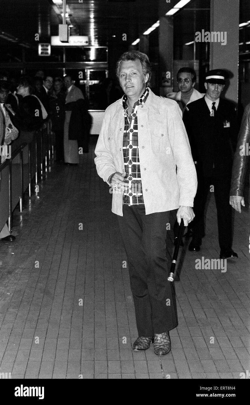 Acróbata Evel Knievel llega en Londres antes de su salto en el estadio Acróbata Evel Knievel llega en Londres antes de su salto en el estadio