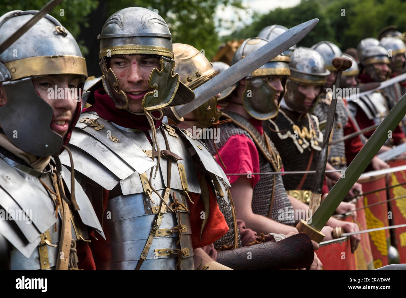 Moscú, Rusia. El 5 de junio de 2015. Los participantes de la 5veces y épocas festival - la antigua Roma en el Parque Kolomenskoye en Moscú, Rusia Foto de stock