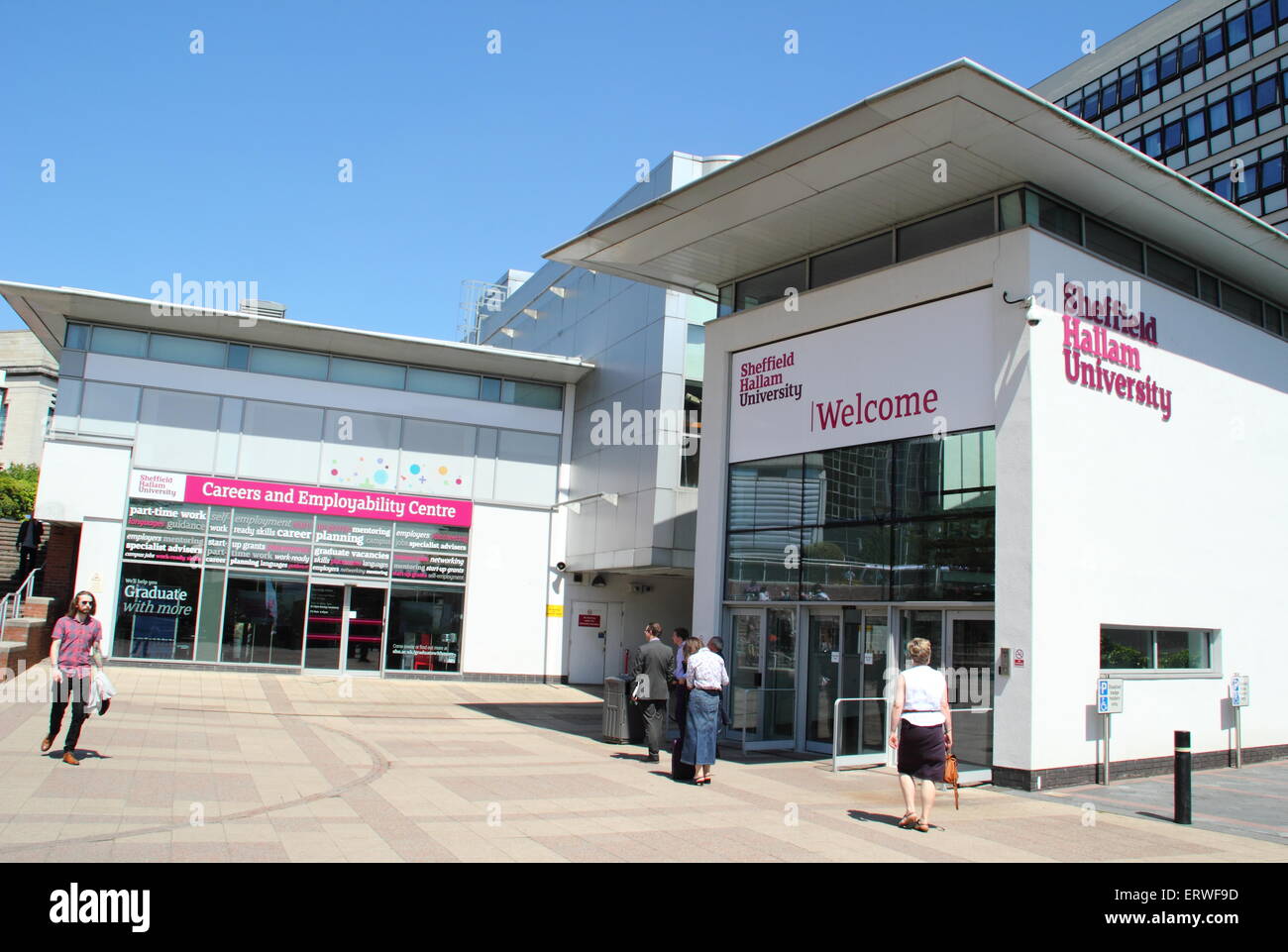 La entrada a la Universidad de Sheffield Hallam, Howard Street campus, Sheffield, Reino Unido busca las carreras & Centro de empleabilidad Foto de stock