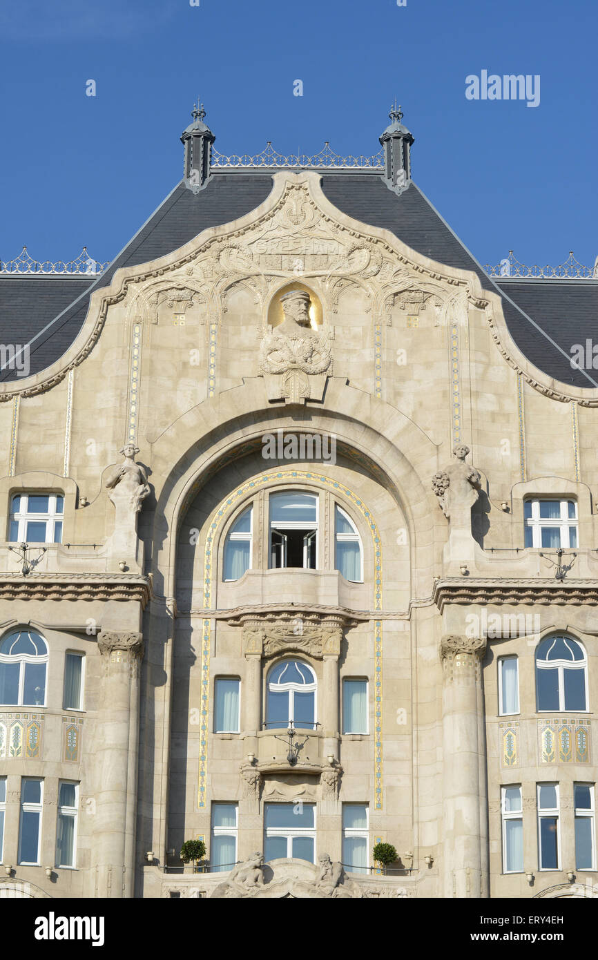 El Four Seasons Gresham Palace Hotel frente a Pest Budapest República de Hungría Foto de stock