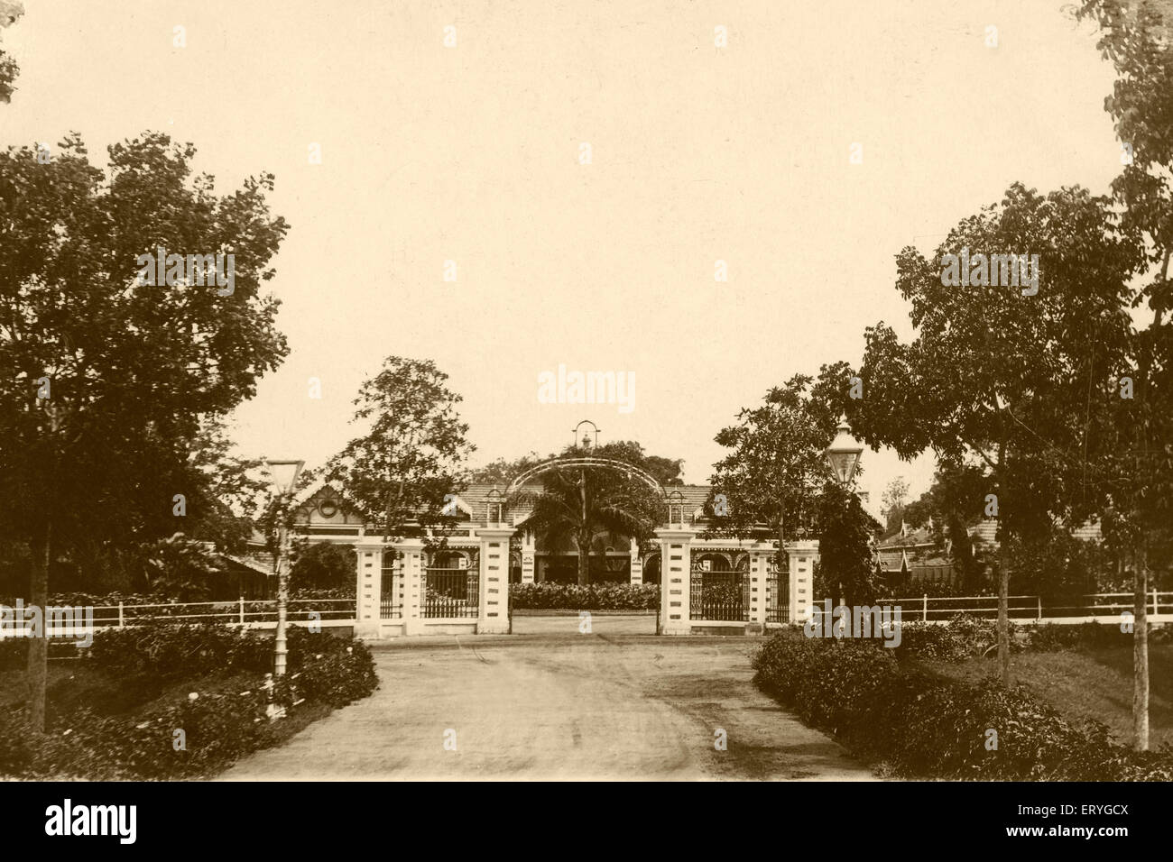 Mysore Maharaja Garaje antiguo Palacio, antiguo antiguo vintage 1900 foto, Mysore , Mysuru , Karnataka , India , Asia Foto de stock