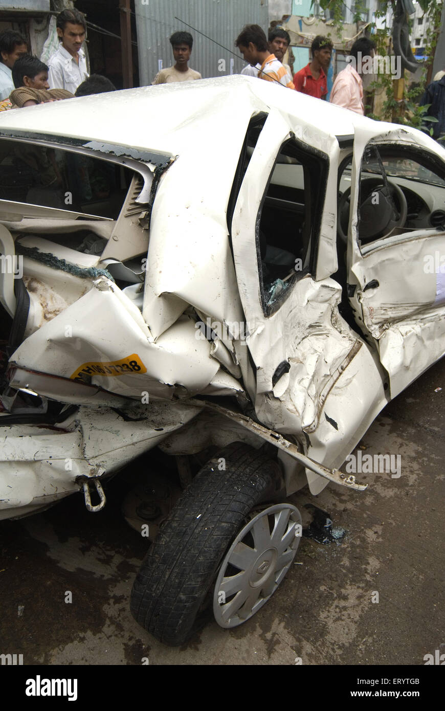 Accidente de coche , vidrio roto , Bombay , Mumbai , Maharashtra , India , Asia Foto de stock