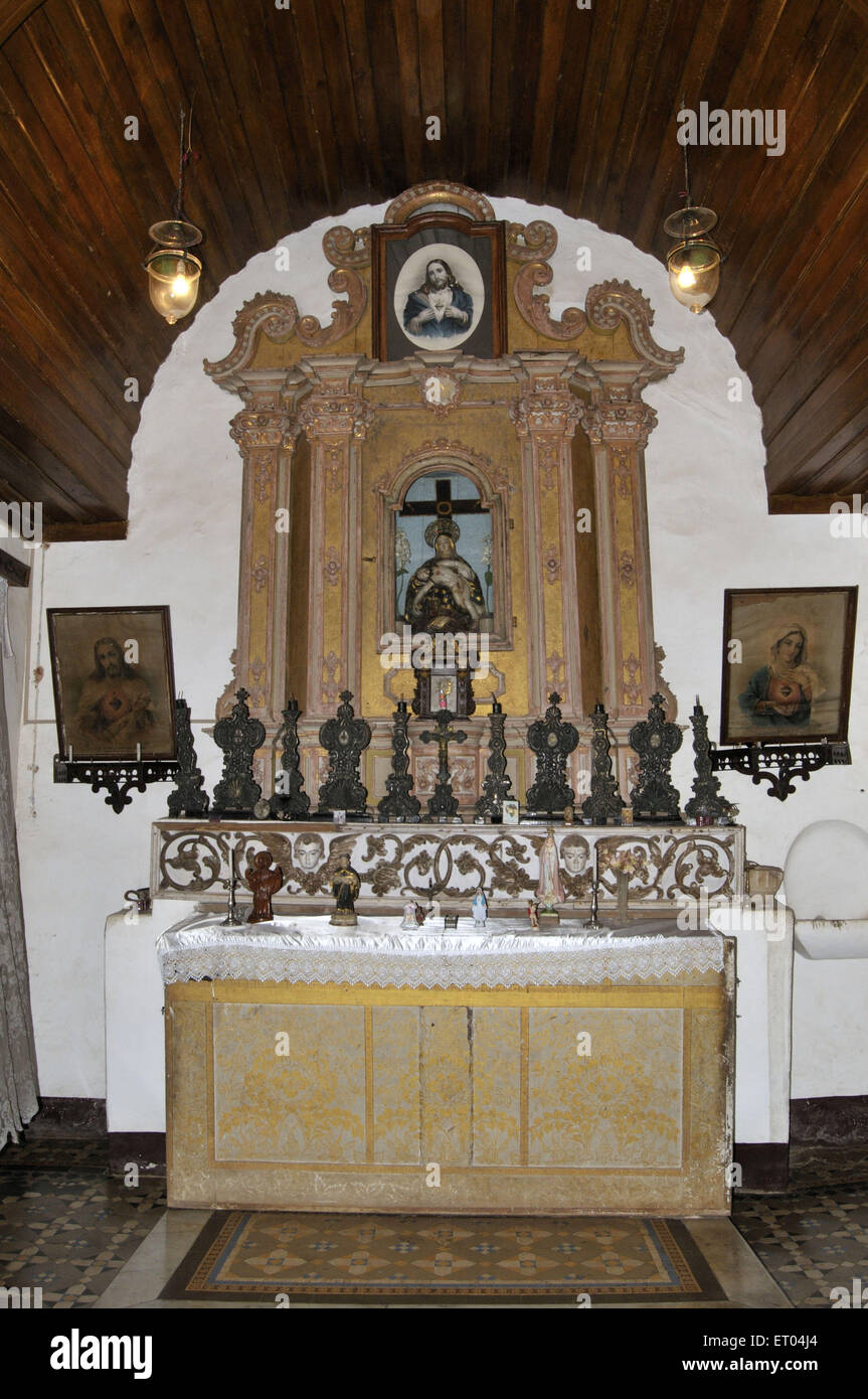 Altar Braganza Pereira casa chandor Goa, India Foto de stock