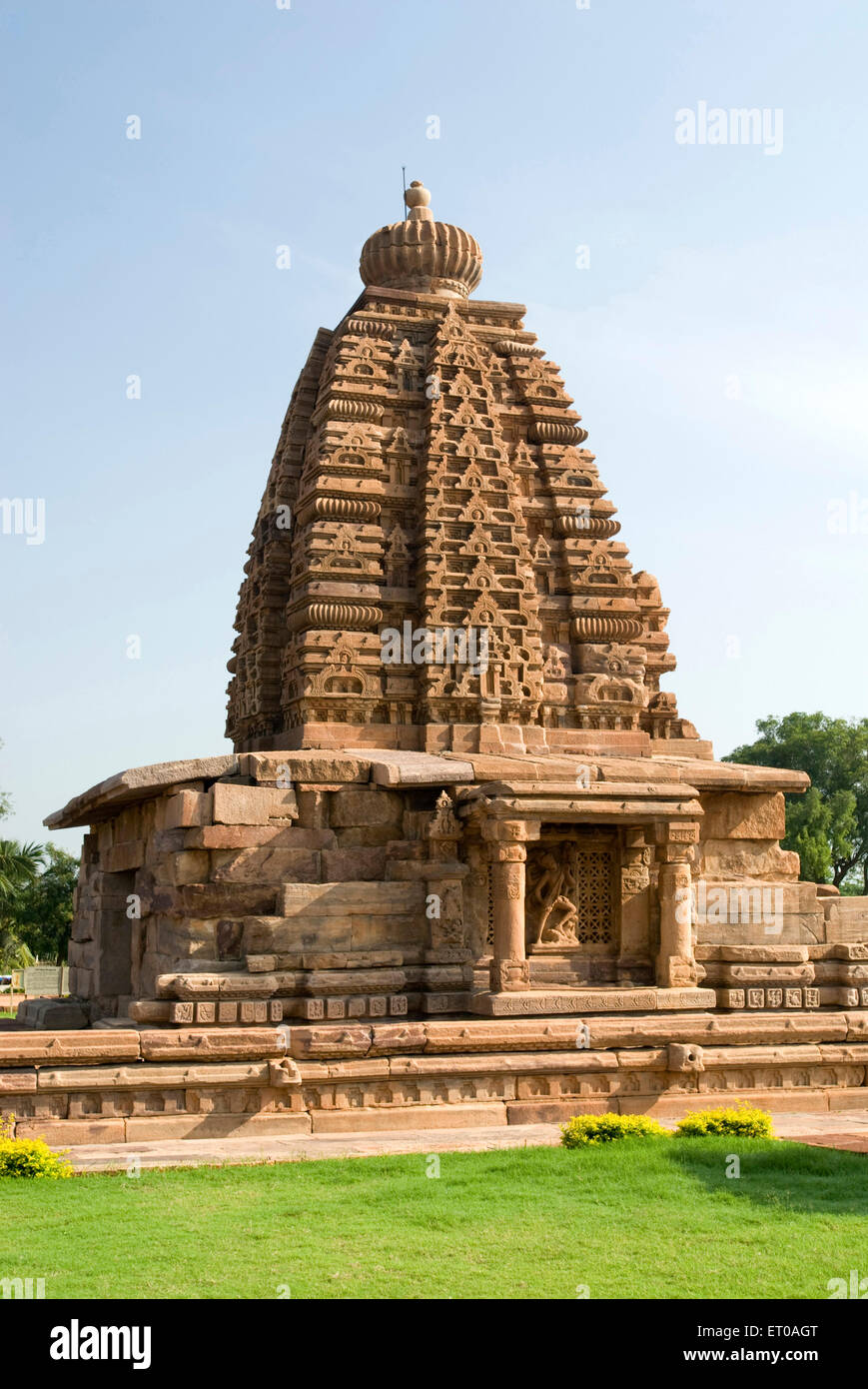 Sitio de Patrimonio Mundial de la UNESCO ; Galaganatha templo estilo nagara gopura construido en el siglo siete 750 A.D. en Pattadakal ; Karnataka Foto de stock