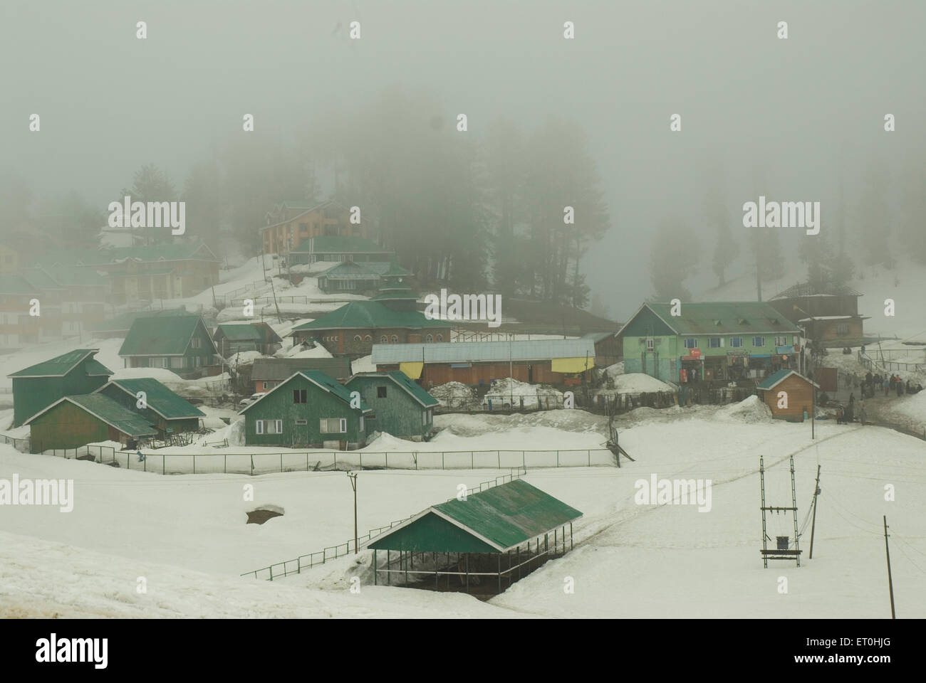 Caída de hielo a Gulmarg Jammu y Cachemira India Asia Foto de stock