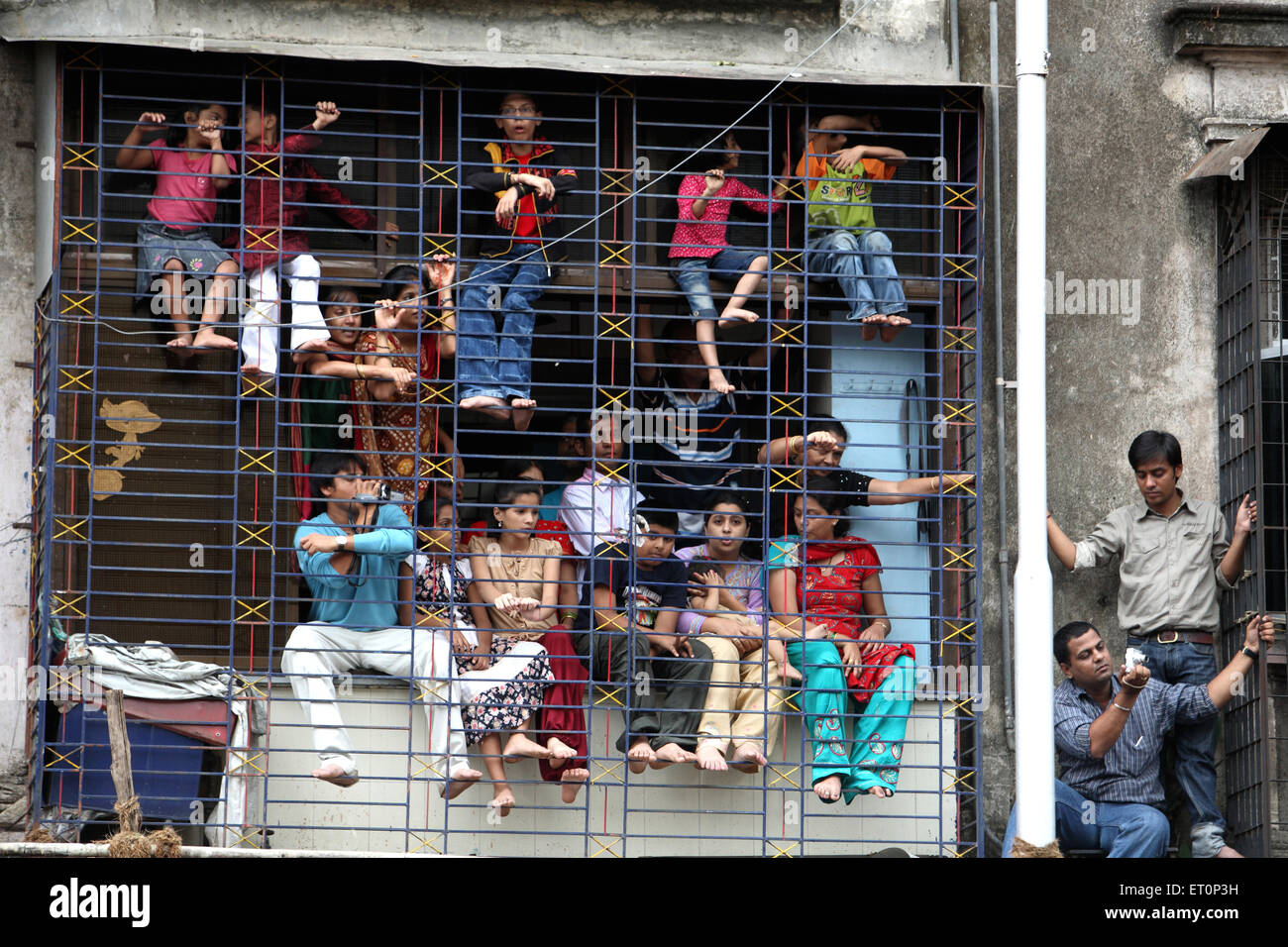 Los devotos viendo señor Ganesh inmersión ; ; ; Maharashtra Bombay Bombay India Foto de stock