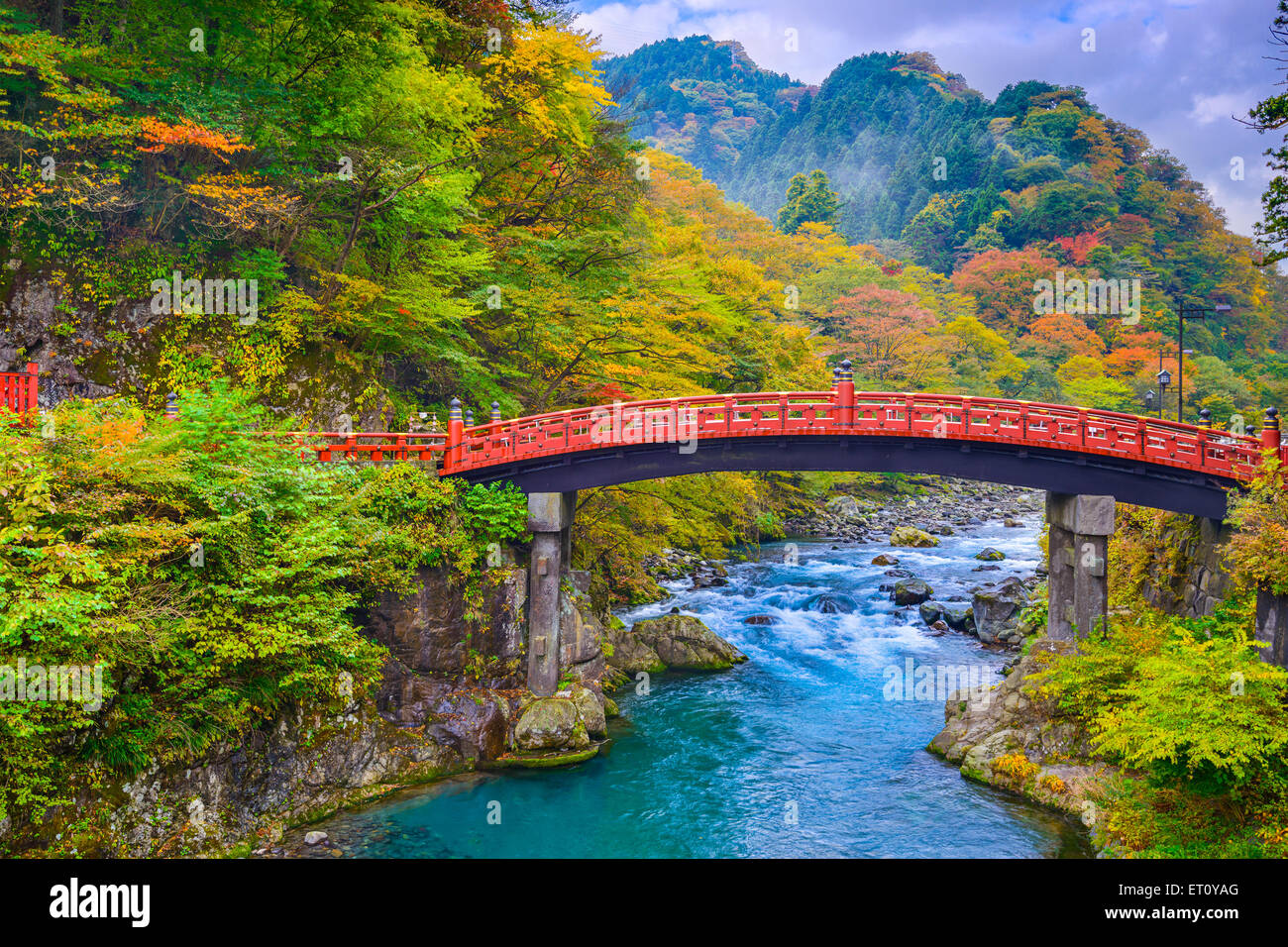 Nikko, Japón Shinkyo en el puente sobre el río Daiwa. Foto de stock