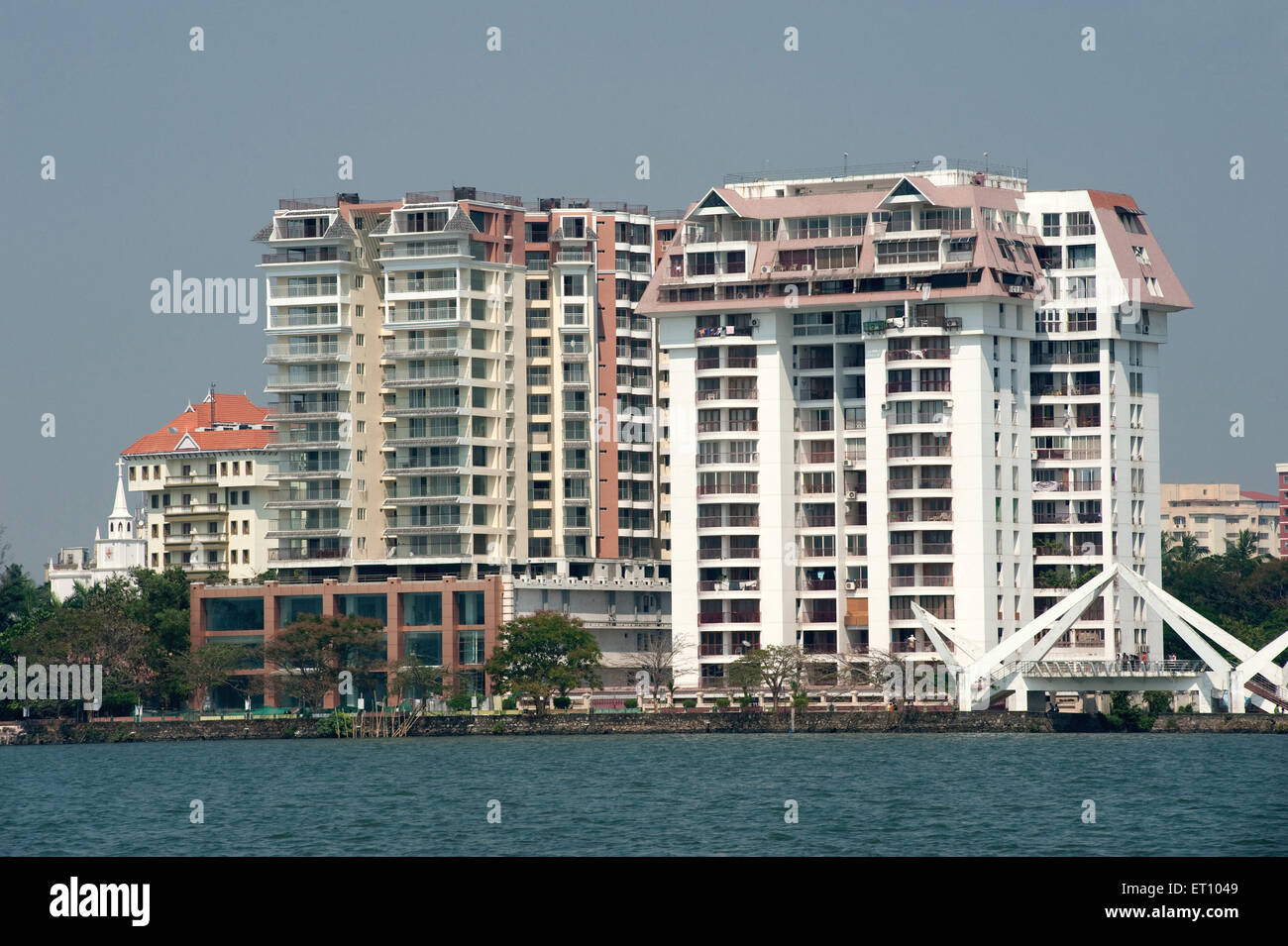 Complejo de varios pisos ; Ernakulam ; Kerala ; India ; Asia Foto de stock