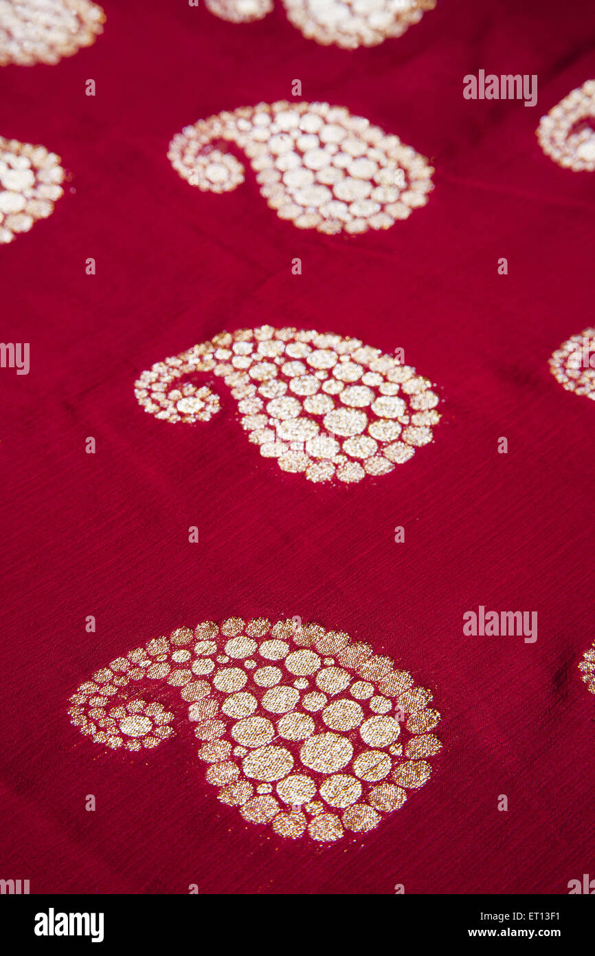 Textiles tejidos de seda de Algodón impreso Zari Saree India Asia Nove 2011 Foto de stock