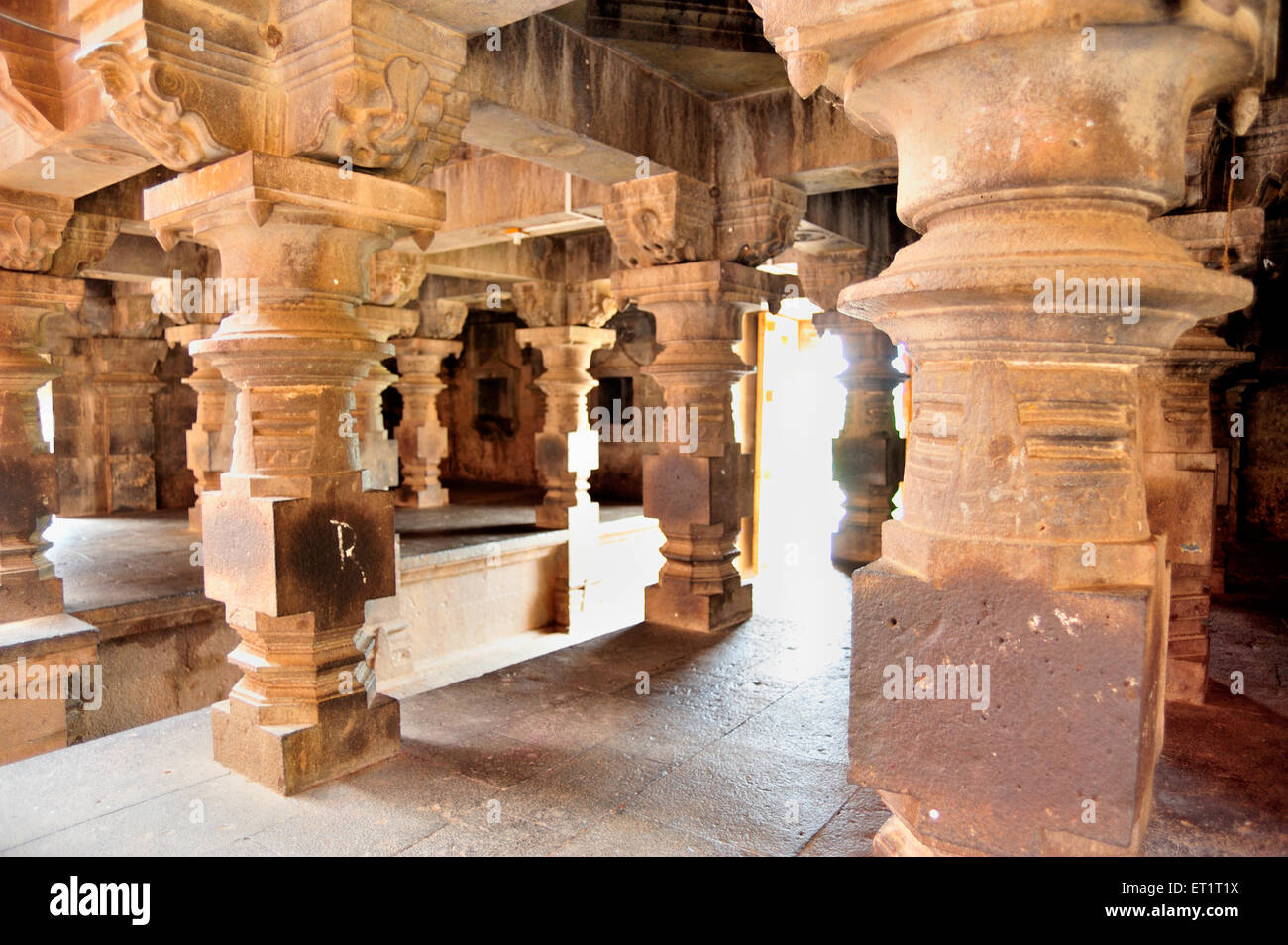 Pilares del templo narsiha en Pune, Maharashtra, India Asia Foto de stock