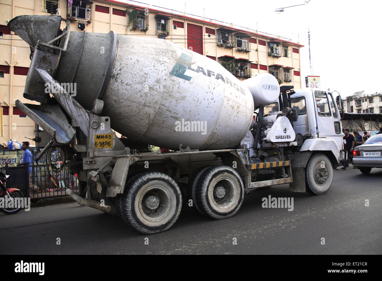 Mezclador de hormigón en carretera, Curry Road, Bombay, Mumbai, Maharashtra, India, Asia, Asia, India Foto de stock