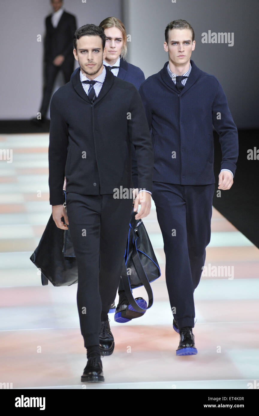 La Semana de la moda de Milán Hombre Otoño/Invierno 2015 - Armani - Catwalk Featuring: donde: Milán, cuando: 19 Jan 2015 Crédito: IPA/WENN.com **Sólo para su publicación en