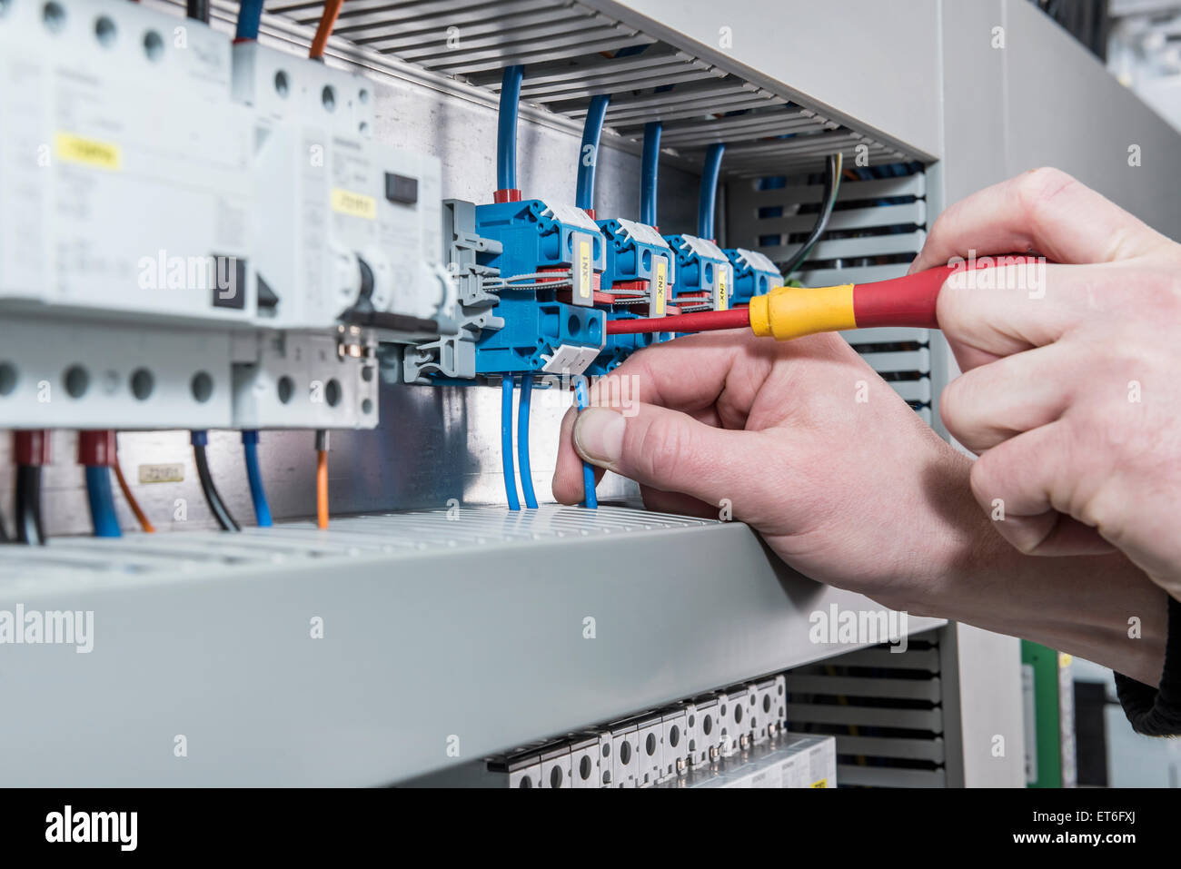 Reparacion De Cable Electrico Fotos e Imágenes de stock Alamy