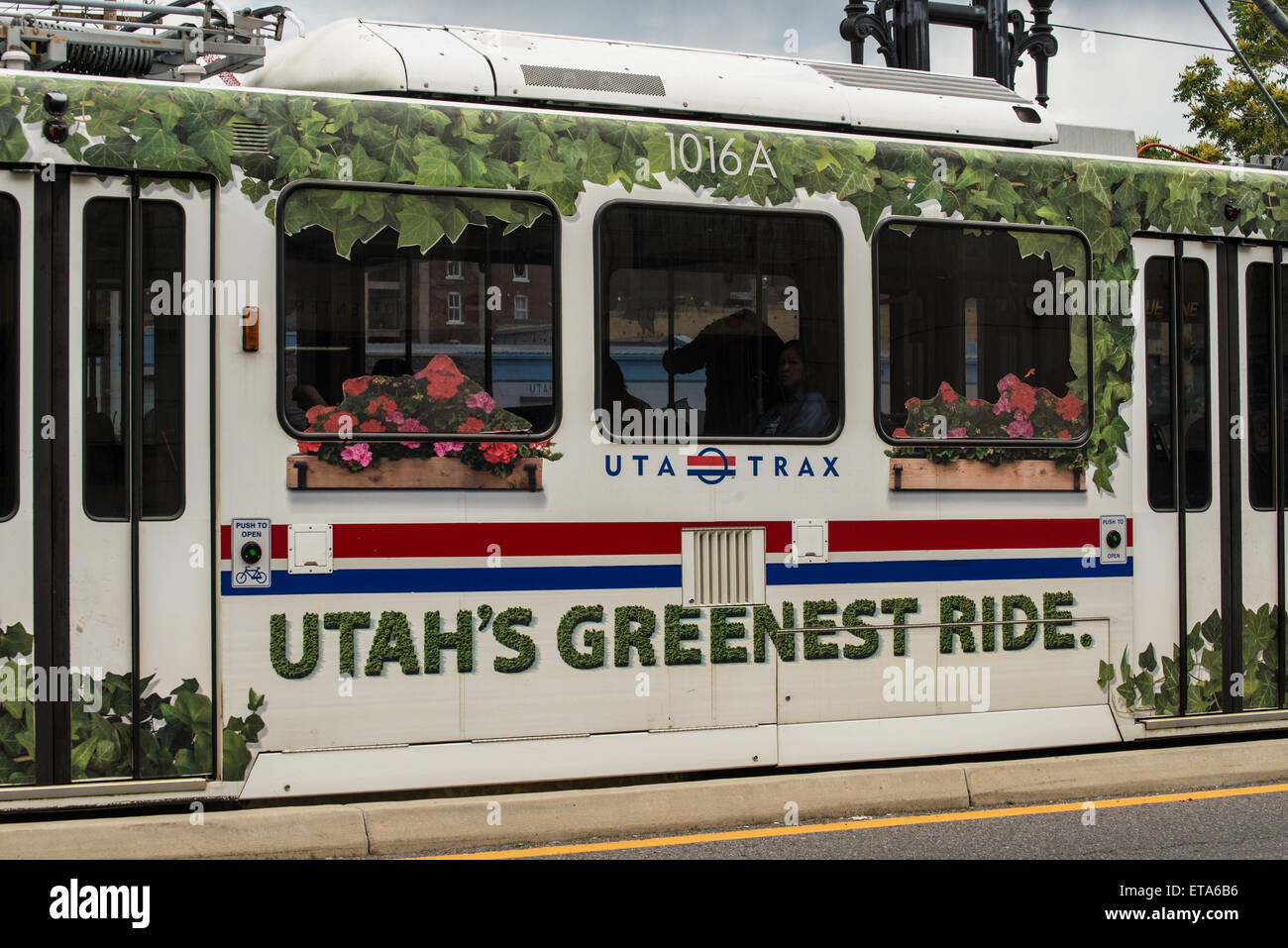 Transporte respetuoso con el medio ambiente - Utah Transit Authority (UTA) Anuncio - Salt Lake City, Utah Foto de stock