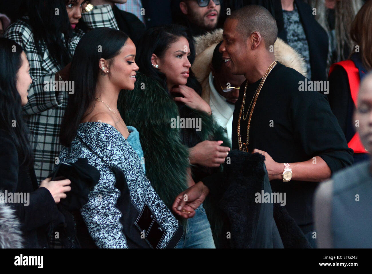 Mercedes Benz Fashion Week - Kanye West y adidas Originals - Interior con: Rihanna, Jay-Z Donde: de Nueva York, Nueva York, Estados Unidos Cuándo: 12 Feb Crédito: Nikolov/WENN.com Fotografía