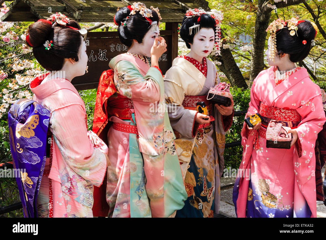 Japón, kimono, primavera, Kyoto, geisha, flor, niña, belleza, mujer, maiko,  gion, diversión, disfraz, tradición, japon, danse, shimada, geiko,  japanesecolors 3844x2615 fondo de pantalla