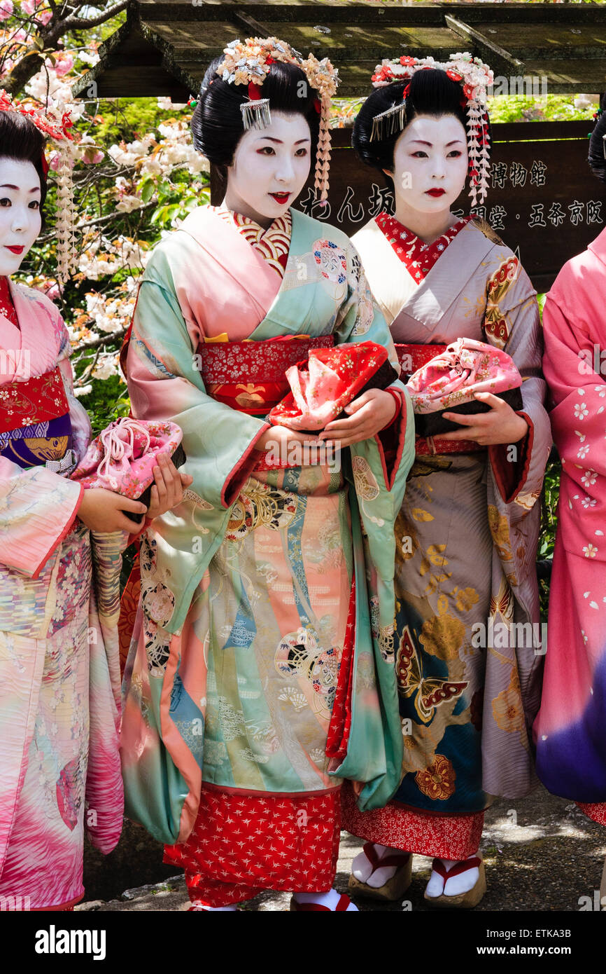 Japón, kimono, primavera, Kyoto, geisha, flor, niña, belleza, mujer, maiko,  gion, diversión, disfraz, tradición, japon, danse, shimada, geiko,  japanesecolors 3844x2615 fondo de pantalla