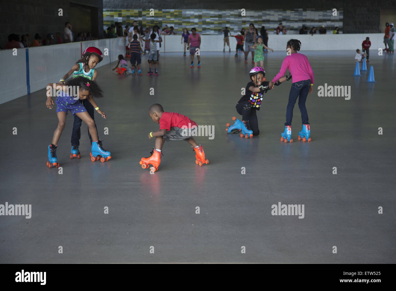 Pista de patinaje sobre ruedas fotografías e imágenes de alta resolución -  Alamy