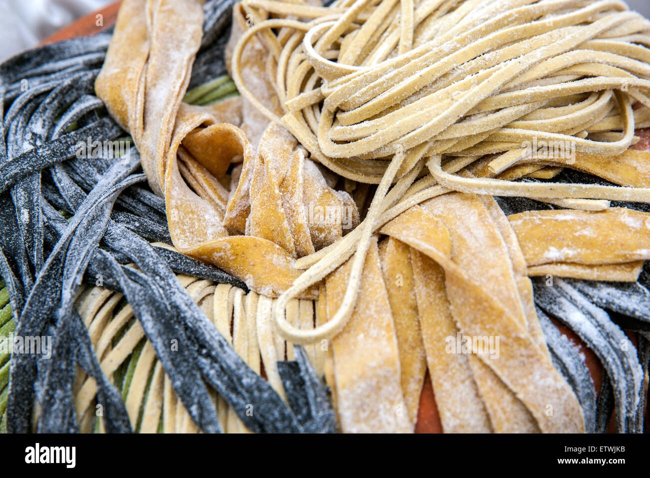 Las pastas italianas, alimentos orgánicos, hechos a mano, Foto de stock