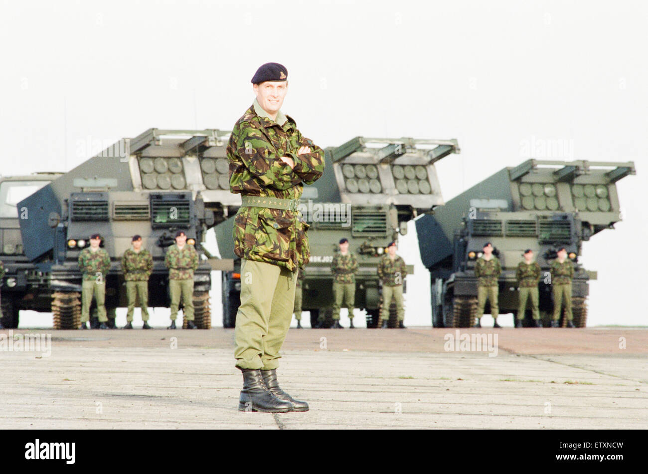 39ª Regimiento de Artillería real, parte de la 1ª Brigada de Artillería, alias El Welsh ametralladores, exhibir sus sistema de lanzacohetes múltiple en Albemarle Barracas, Northumberland, el 9 de noviembre de 1995. Foto oficial comandante, Teniente Coronel Nick Clissitt. Foto de stock