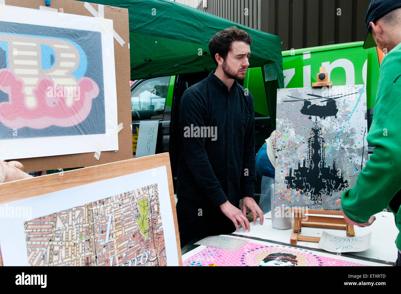 Brick Lane Londres 2015. Vauxhall Car Boot Art Fair. La descarga estática. Foto de stock