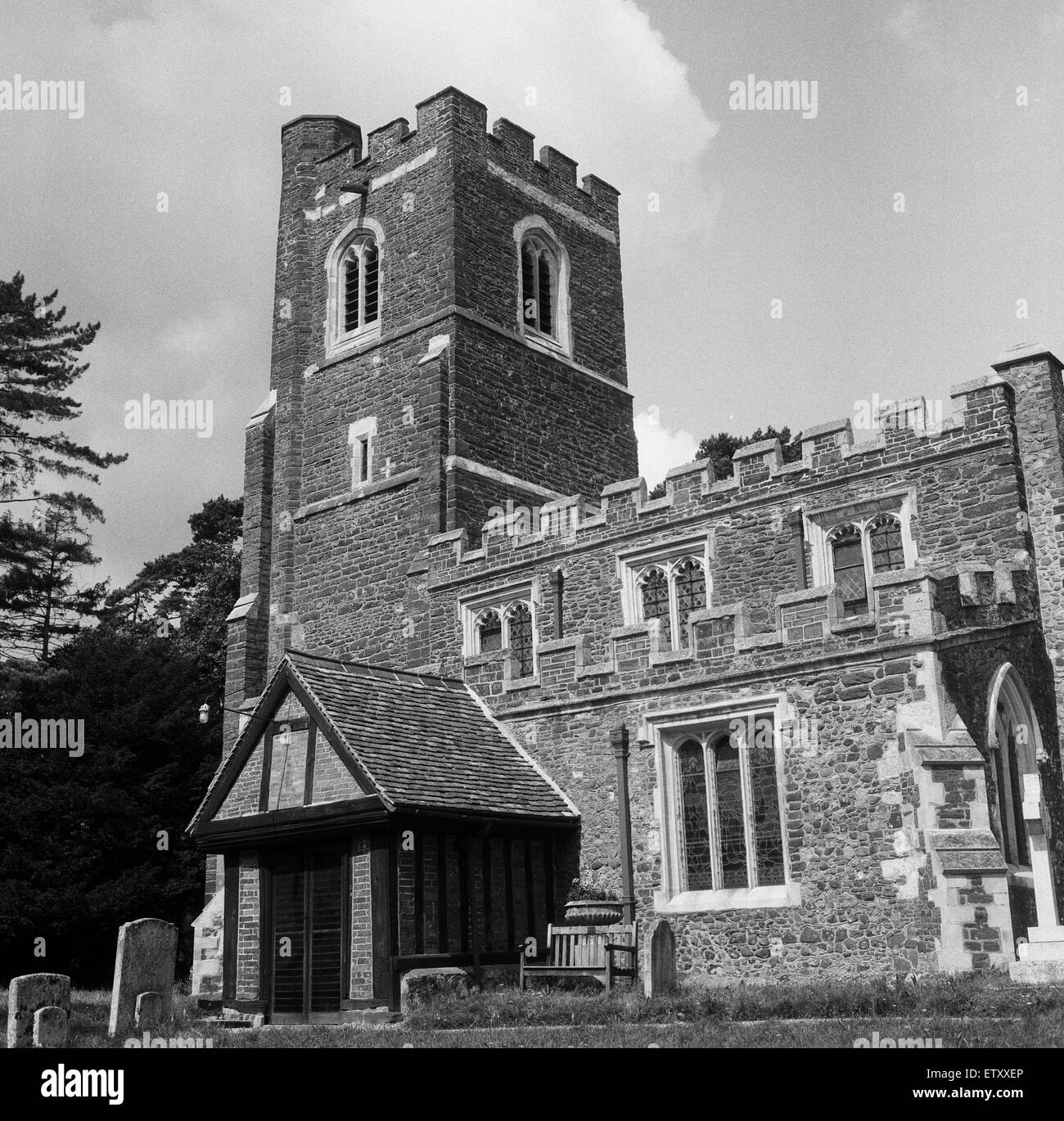 Iglesia de San Pedro y san Pablo, Flitwick, Bedfordshire. 17 de agosto de 1962. Foto de stock