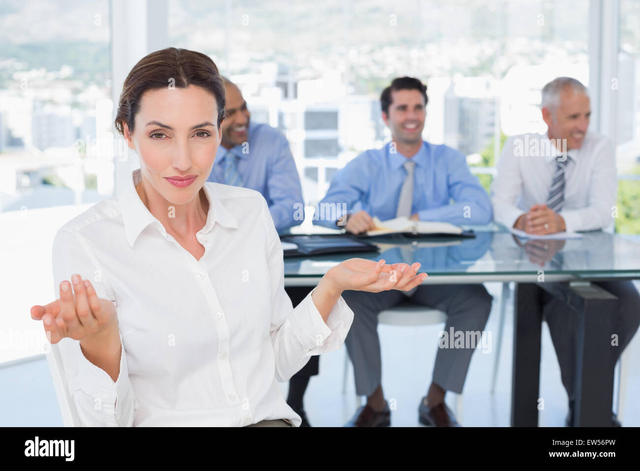 Durante la reunión del equipo de negocios Foto de stock