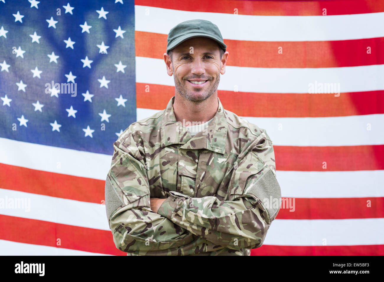 Soldado americano mantiene la contratación firmar Foto de stock