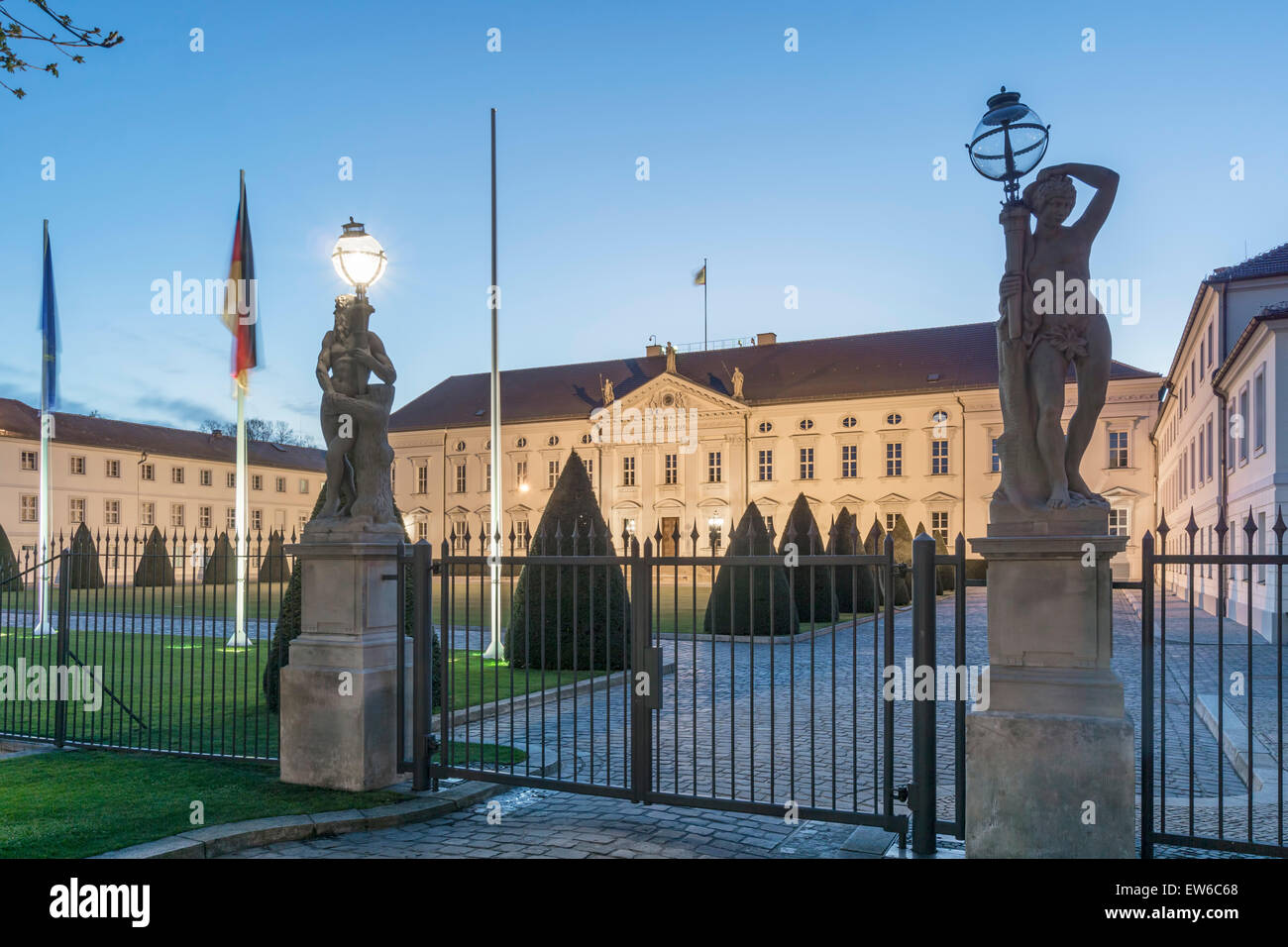 El castillo de Bellevue, Oficina del Presidente Federal, Tiergarten, Berlin, Alemania Foto de stock