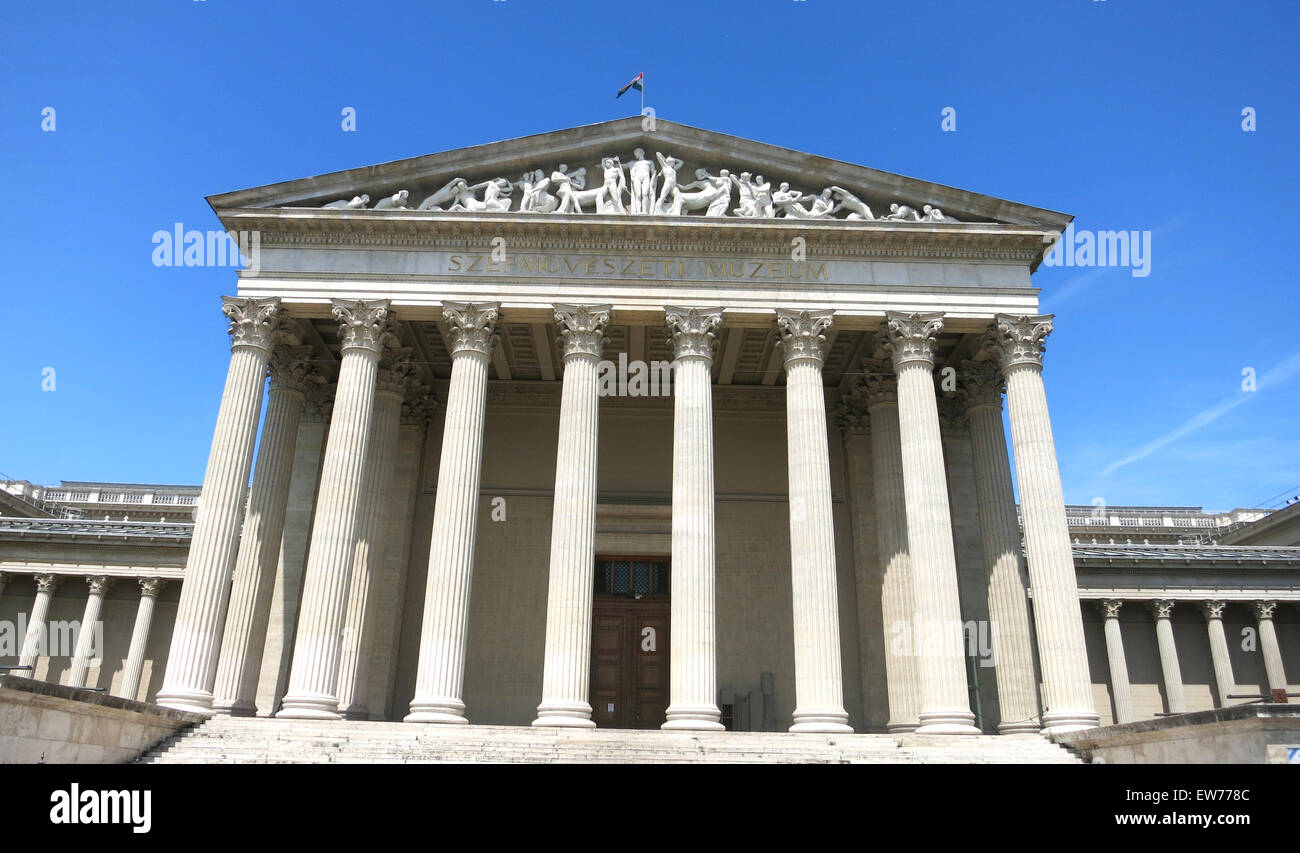 Museo de Bellas Artes, Plaza de los Héroes Budapest Hungría Foto de stock