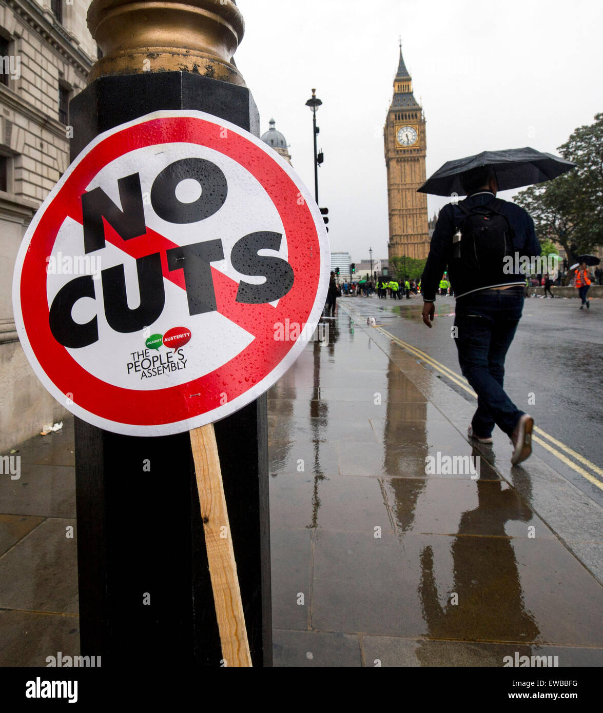 Protesta contra la austeridad no hay cortes de marzo demo Londres Foto de stock