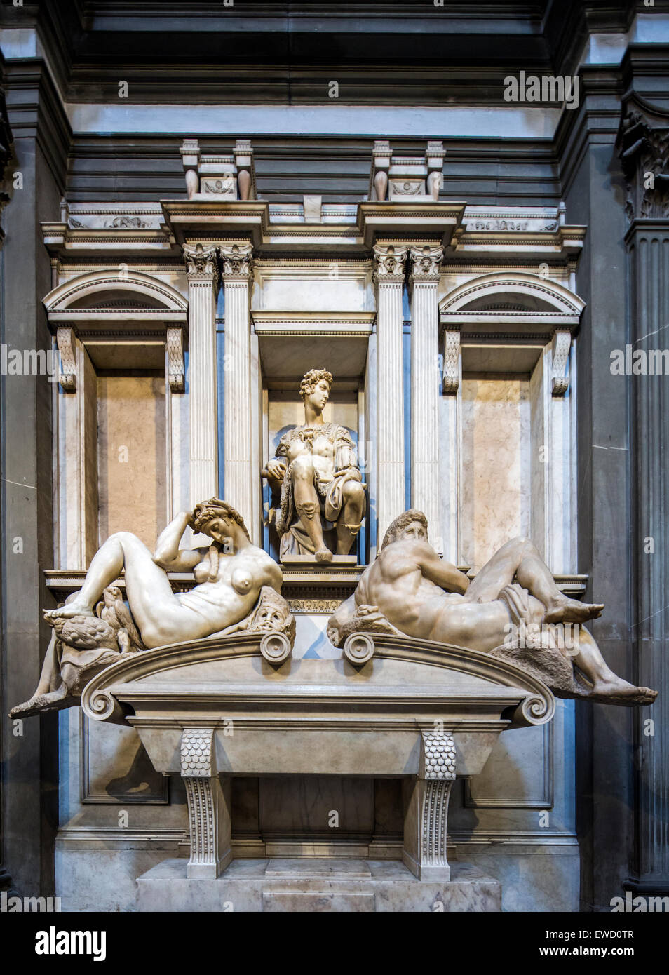 Basilica di san lorenzo di firenze fotografías e imágenes de alta resolución Página 2 Alamy Basilica di san lorenzo di firenze fotografías e imágenes de alta resolución Página 2 Alamy