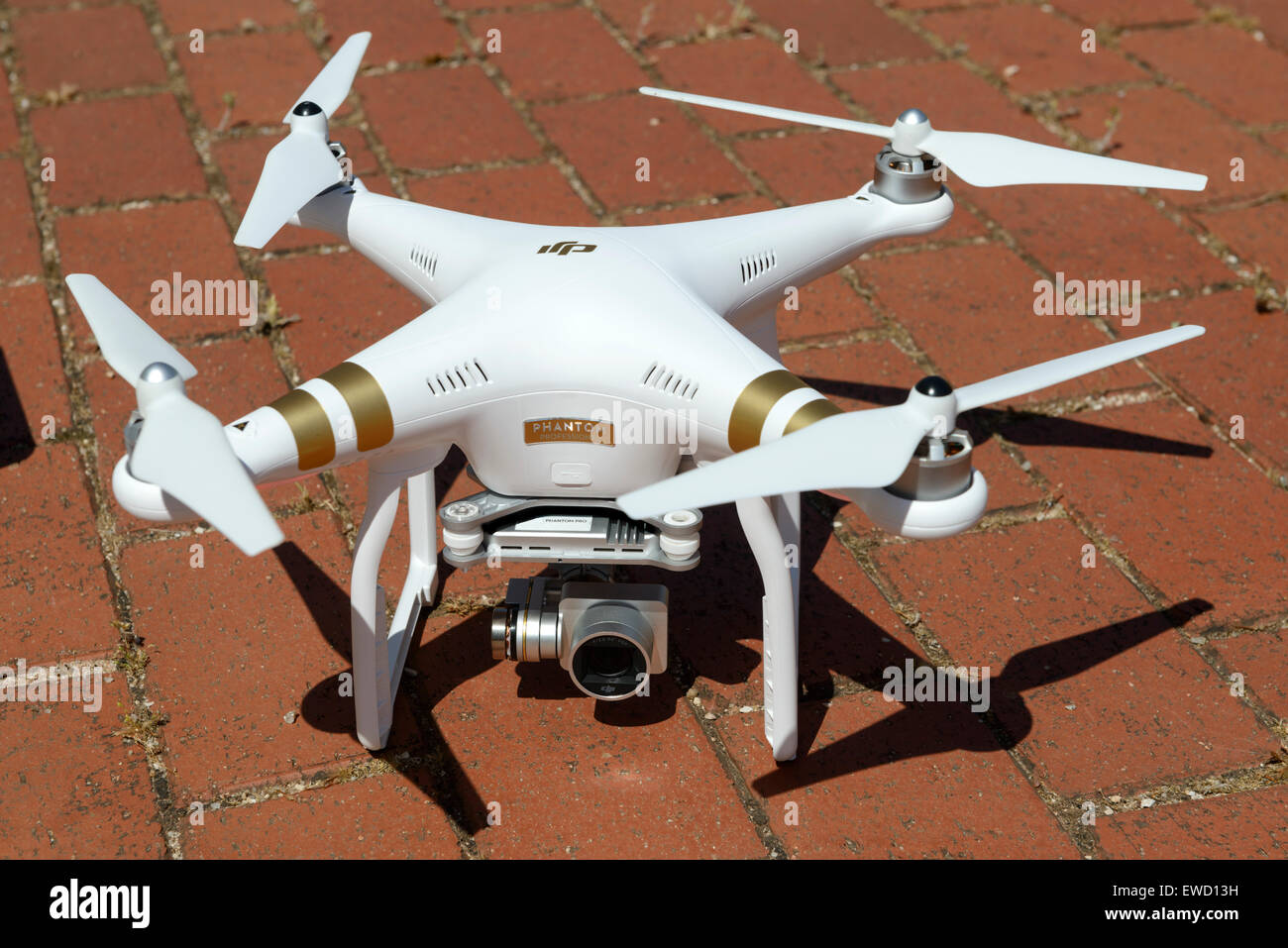 Phantom 3 Professional RC drone Fotografía de stock - Alamy