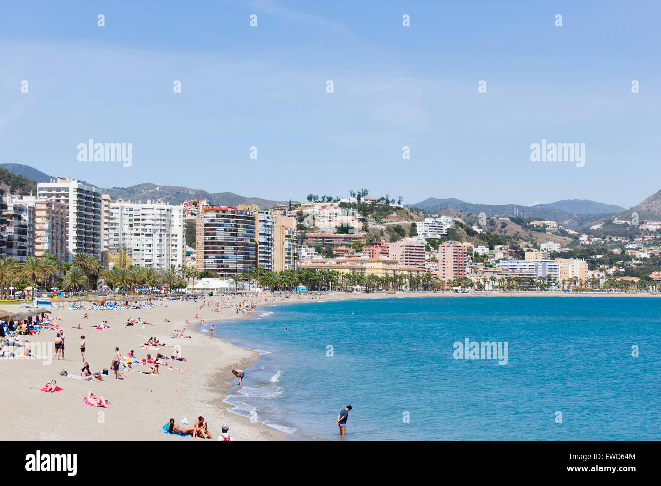Este de Málaga, Costa del Sol, Andalucía, España. Escena de playa. Foto de stock
