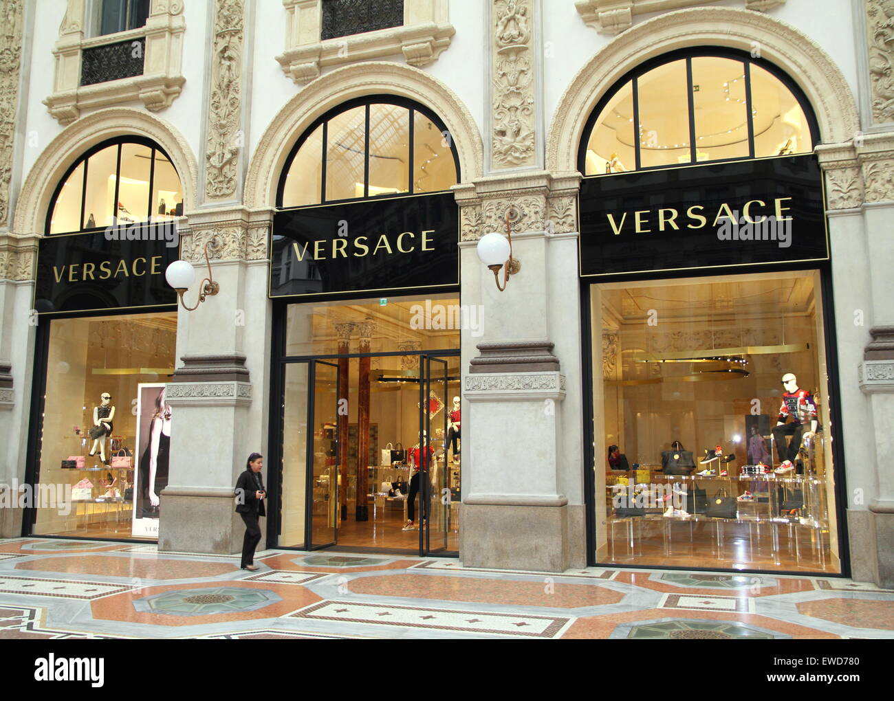 Descubrir 36+ imagen tienda de versace - Ecover.mx