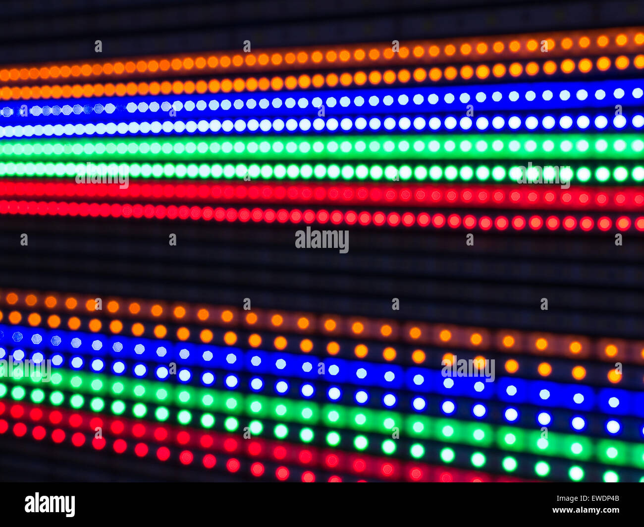 Líneas de luces LED multicolor estilo bokeh de desenfoque Fotografía de  stock - Alamy