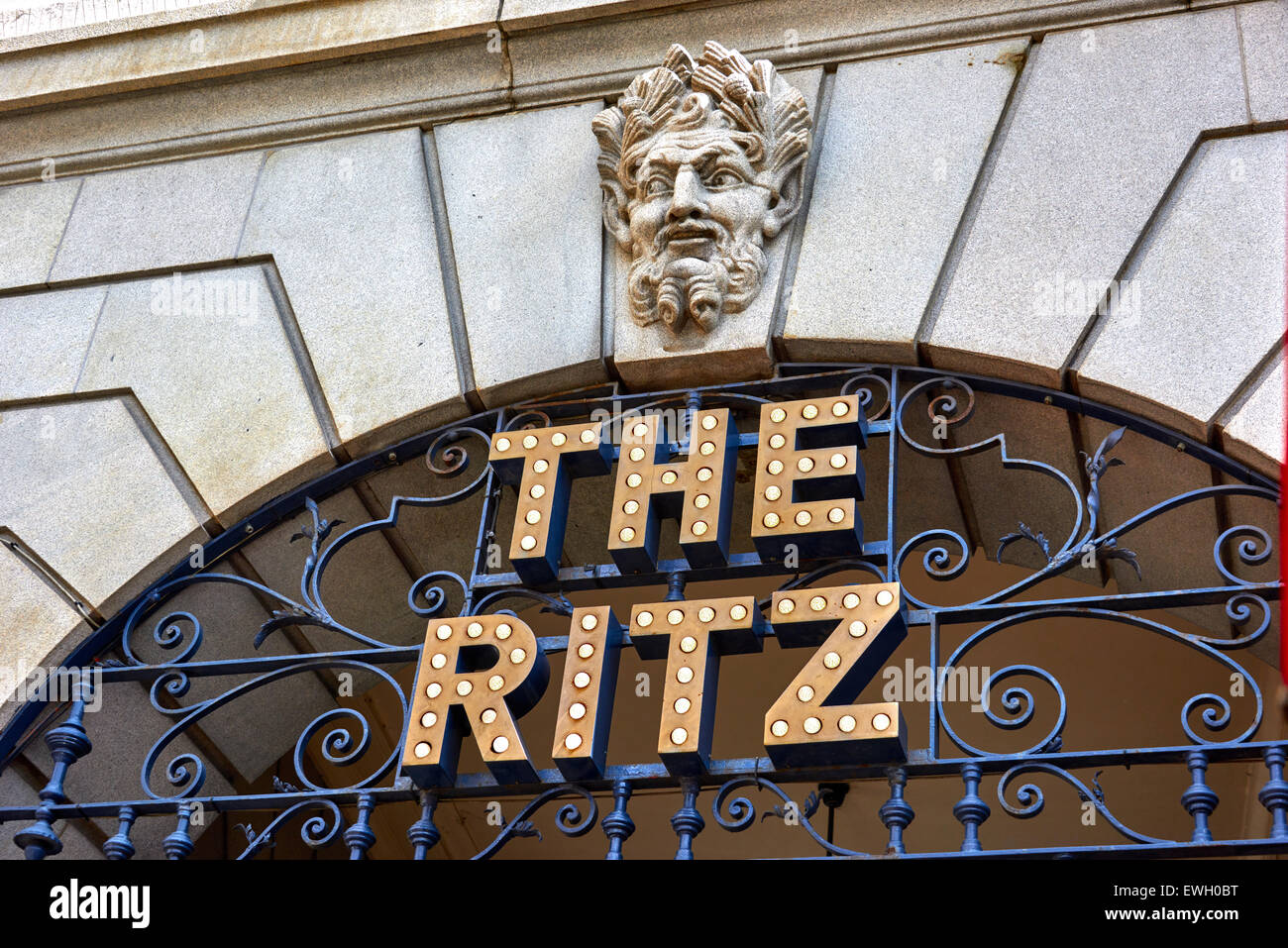 El Ritz es un grado II, se encuentra el hotel de 5 estrellas situado en Piccadilly en Londres Foto de stock